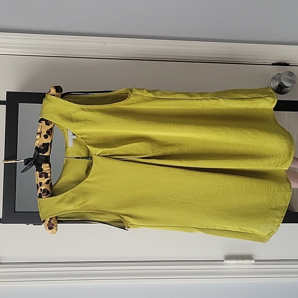 Violet & Claire Sleeveless blouse